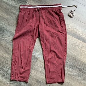 Lululemon dance studio crop pants